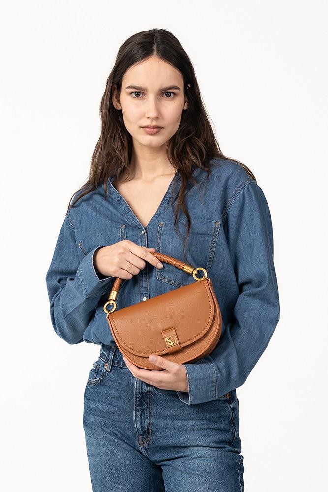 Abbacino Bandolera media luna en materiales reciclados cognac