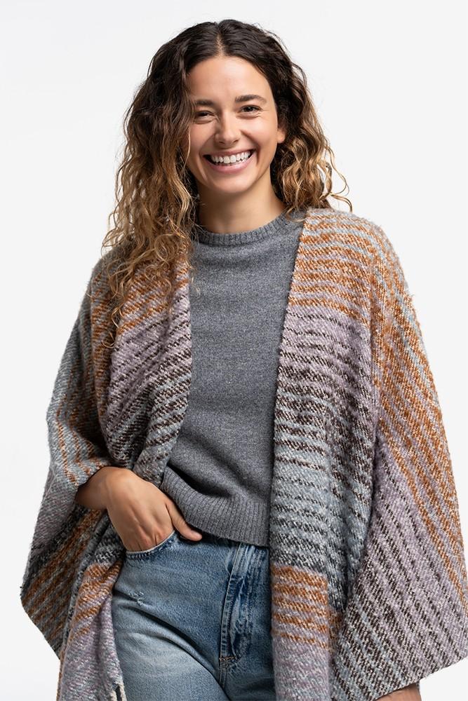 Abbacino Poncho con estampado a rayas y flecos azul Descuentos del mes
