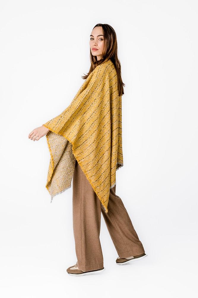 Abbacino Poncho con estampado a rayas en ámbar En línea