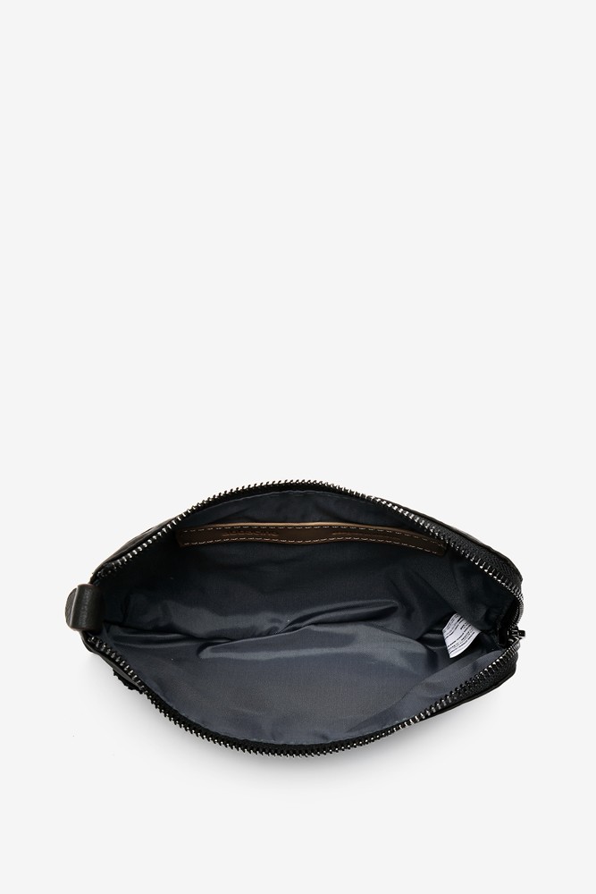 Abbacino Neceser plano de mujer en materiales reciclados negro Outlet online