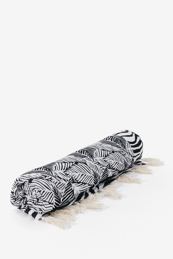 Abbacino Toalla de playa con estampado tropical en blanco y negro Devoluciones gratuitas