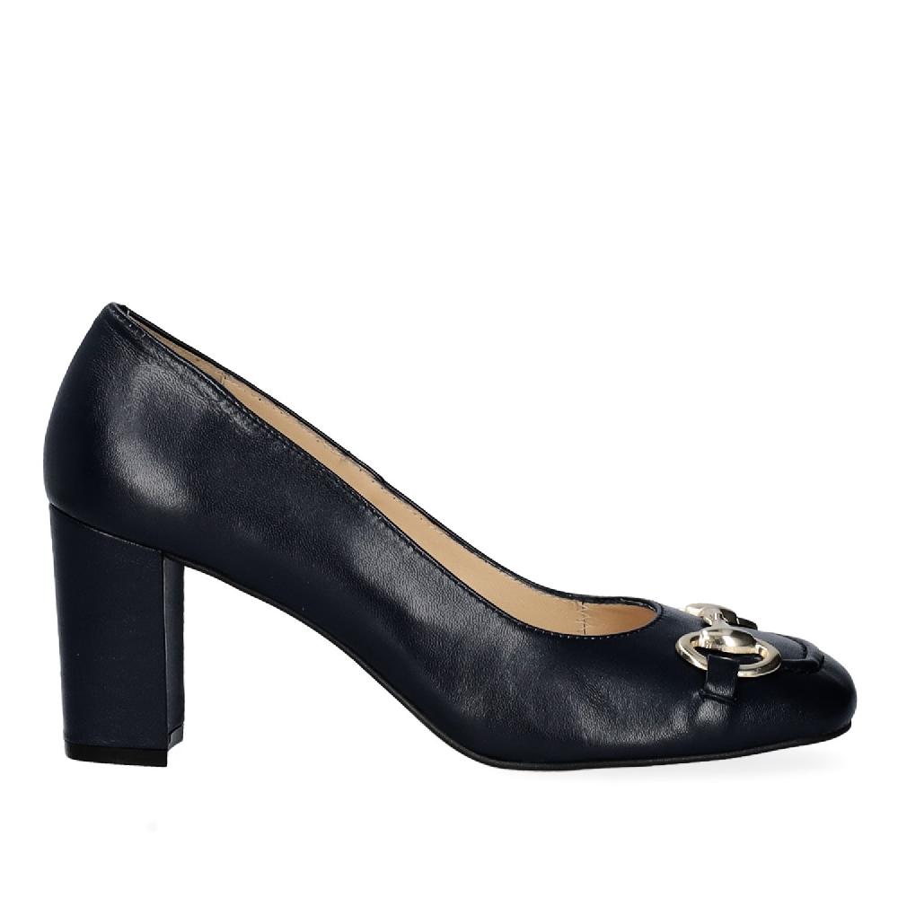 Andres machado Zapato tacón en piel negro de estilo vintage 2025