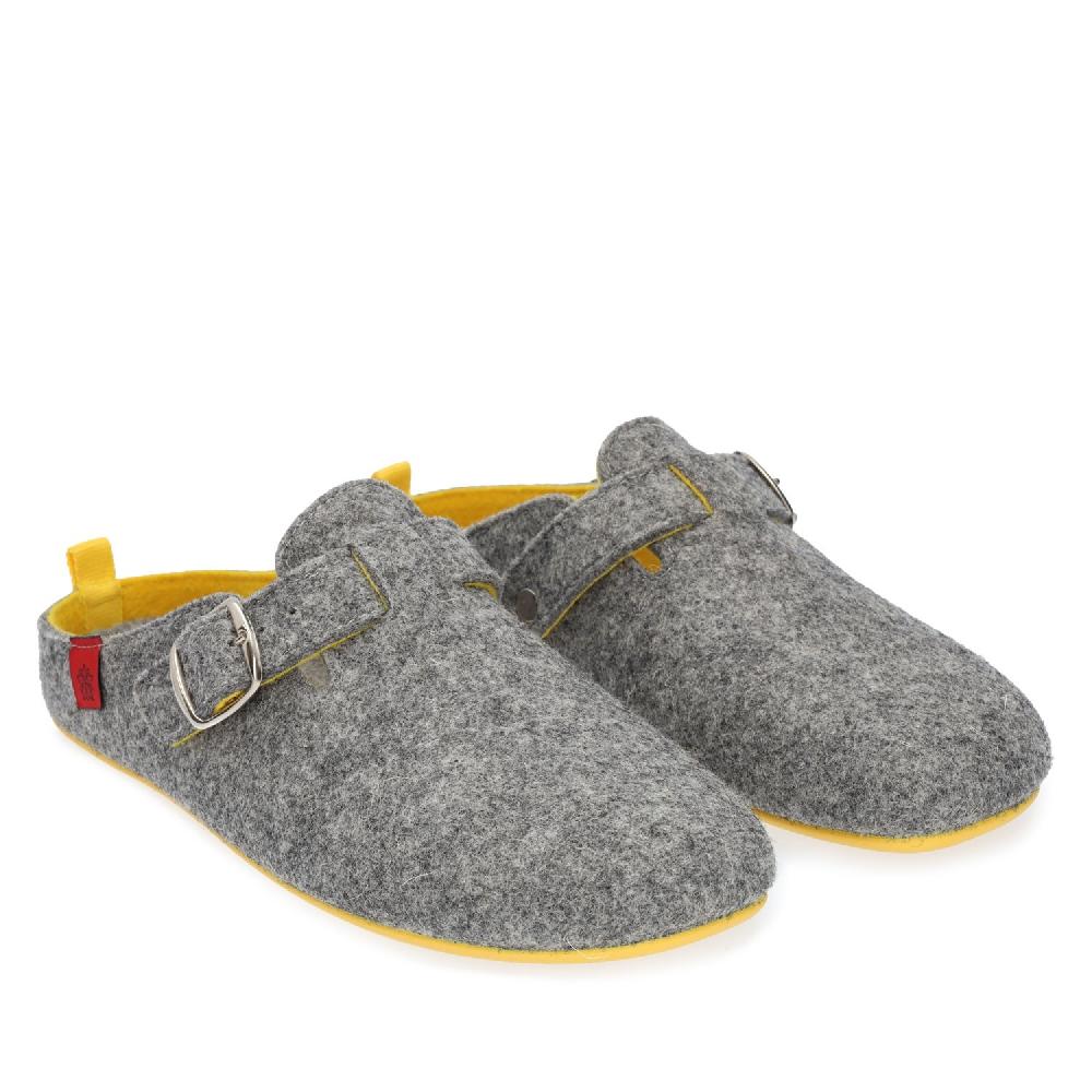 Andres machado Zapatillas de estar por casa con hebilla Unisex y tejido fieltro Gris