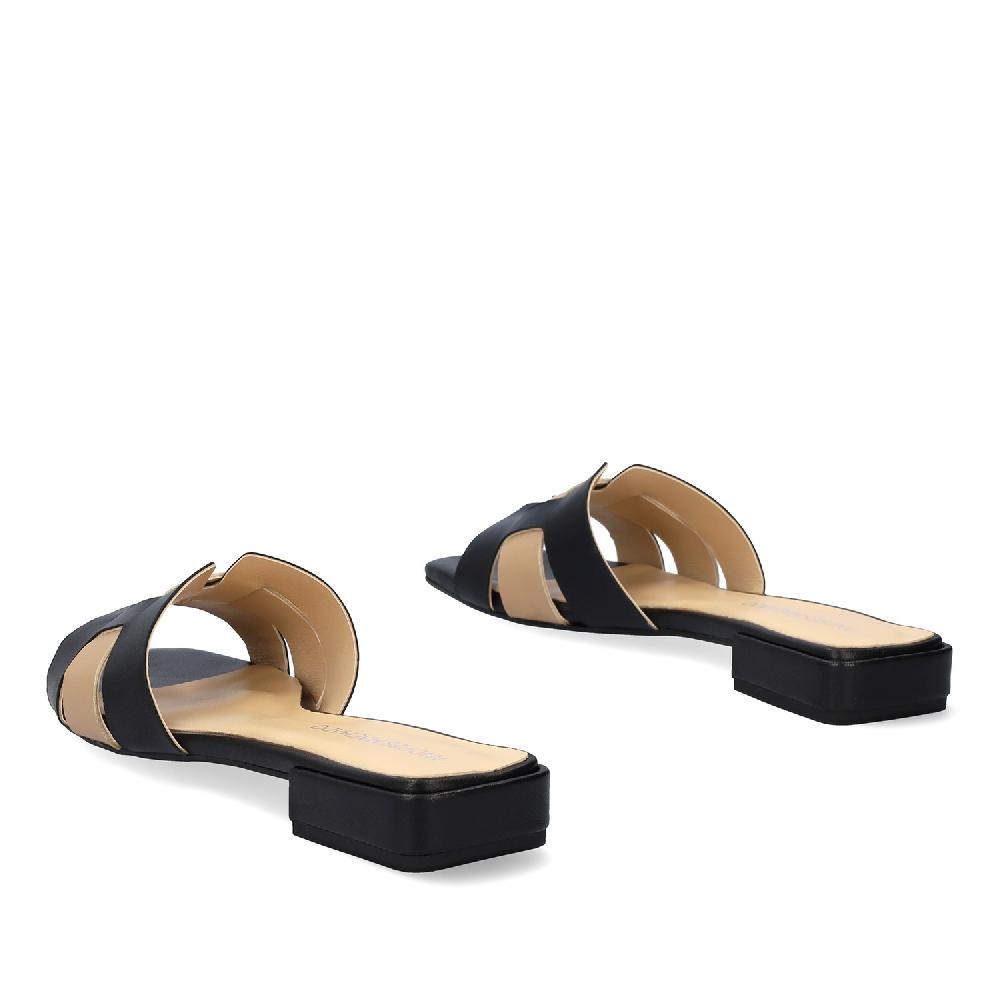 Andres machado Sandalia plana en piel negro y beige Precios de Black Friday