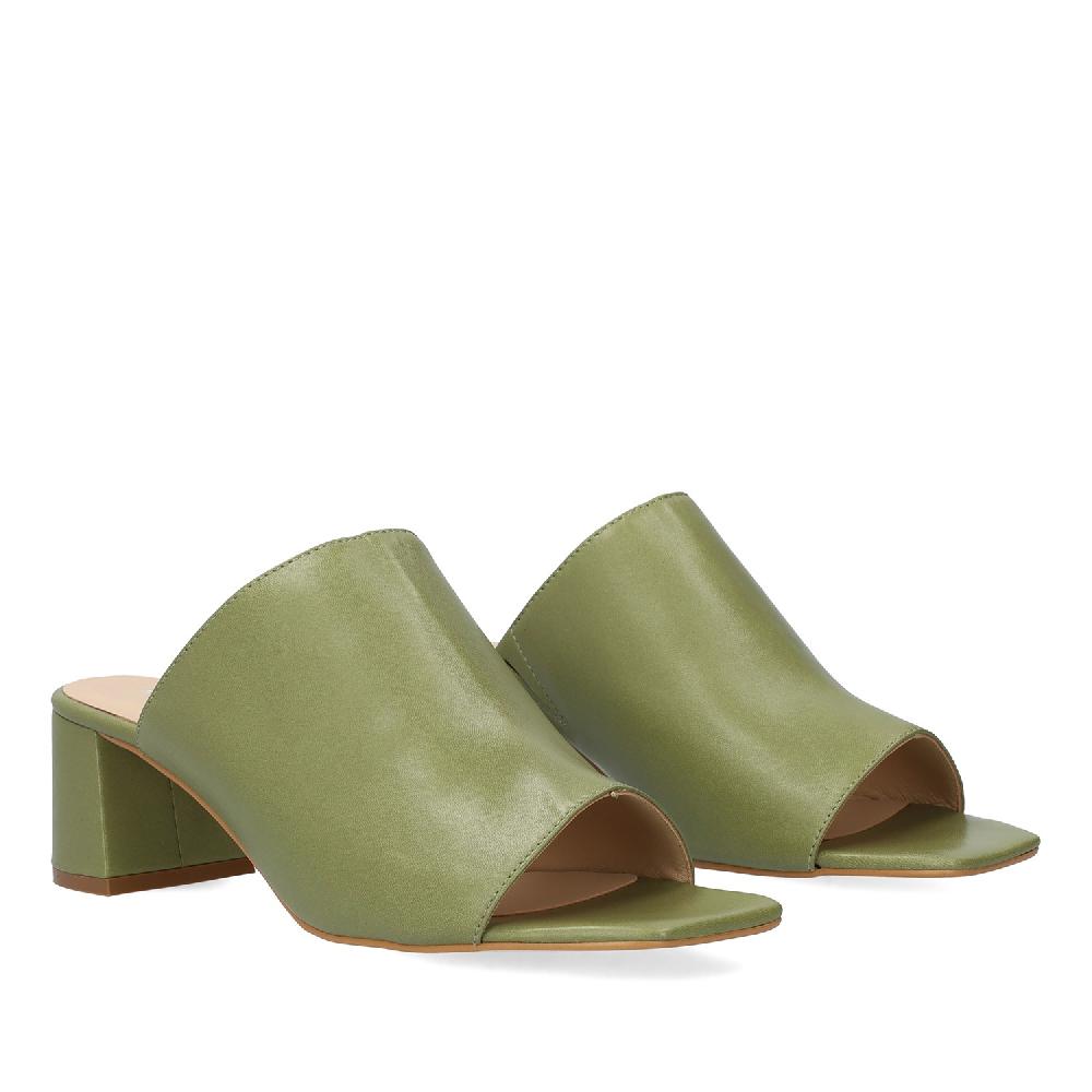 Andres machado Mule con tacón en piel Kaki