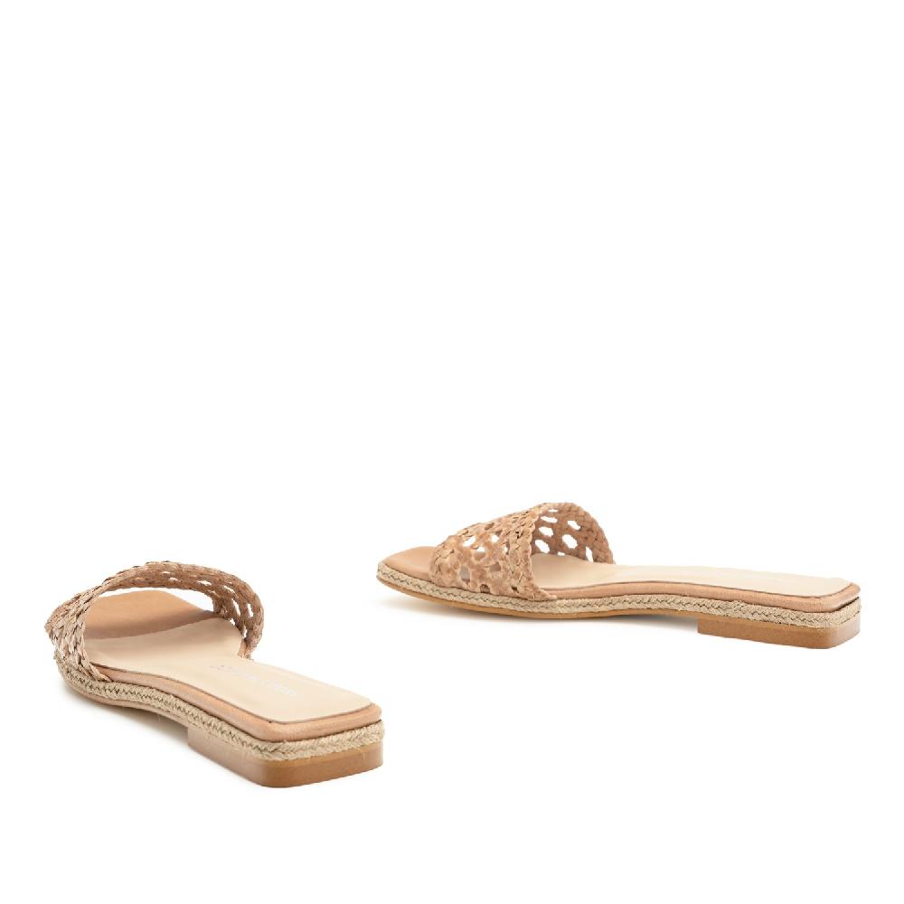 Andres machado Sandalia plana en piel trenzada beige Descuento