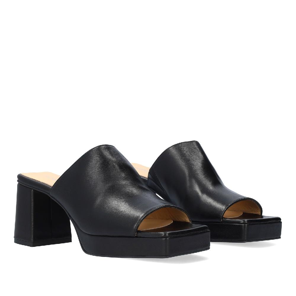 Andres machado Mule con tacón y plataforma en piel negro