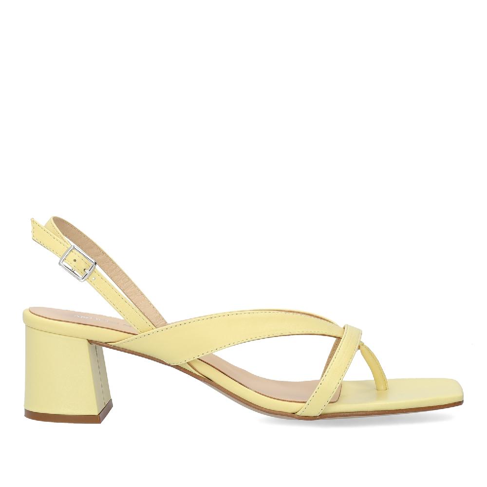Andres machado Sandalia con tacón en piel Amarillo En oferta