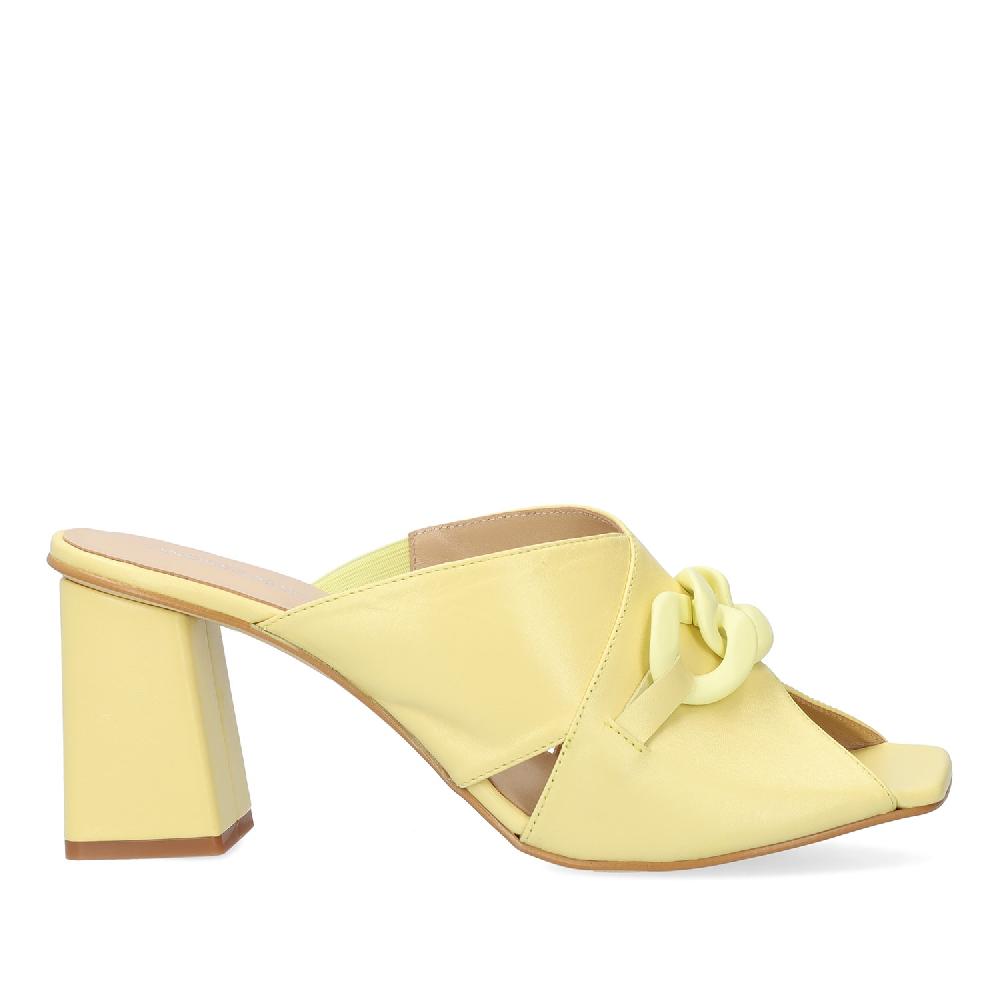 Andres machado Sandalia con tacón en piel Amarillo Gran oferta