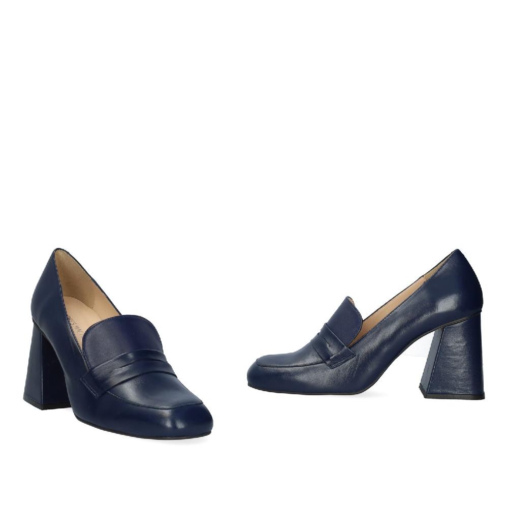 Andres machado Zapato de estilo mocasín con tacón en piel de color marino Liquidación