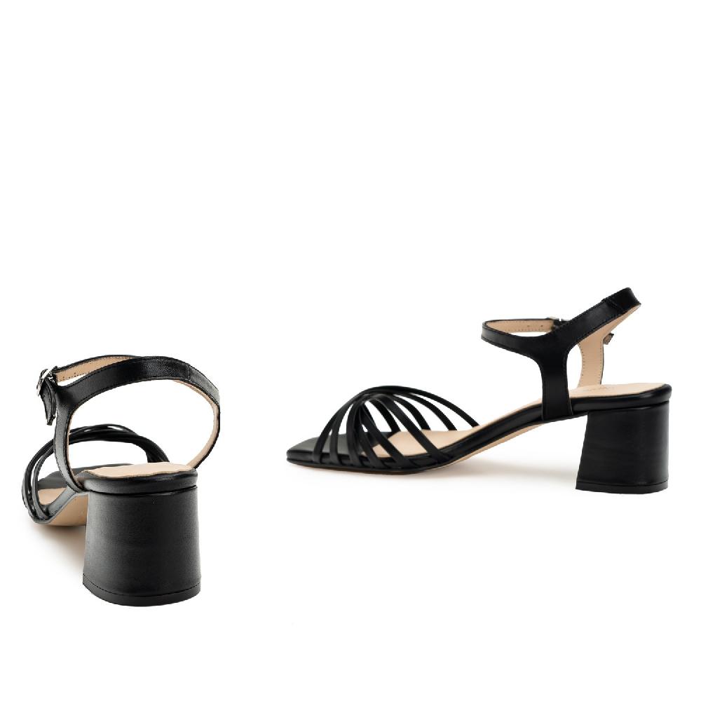 Andres machado Sandalias de tiras en piel lisa de color negro Ofertas