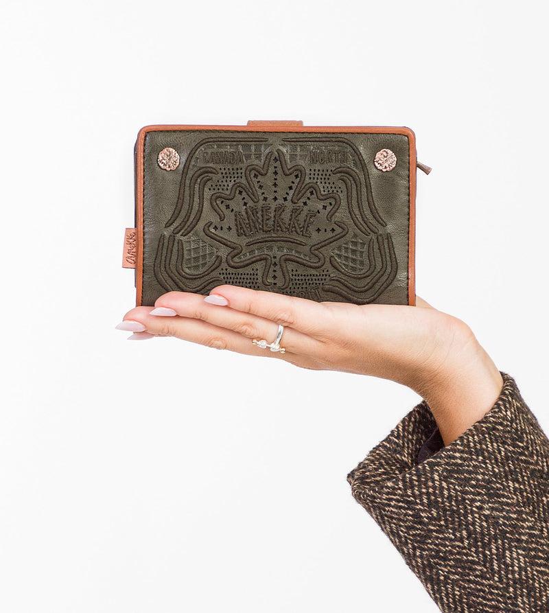 Anekke Wild medium wallet Descuento
