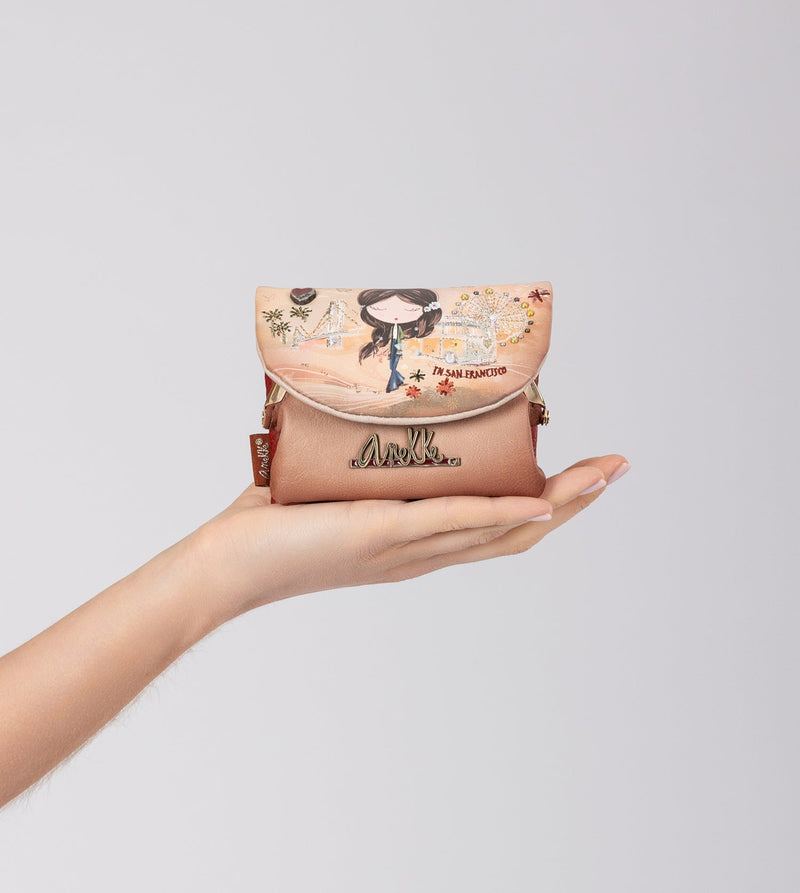 Anekke Peace & Love camel coin purse with flap Envío gratis