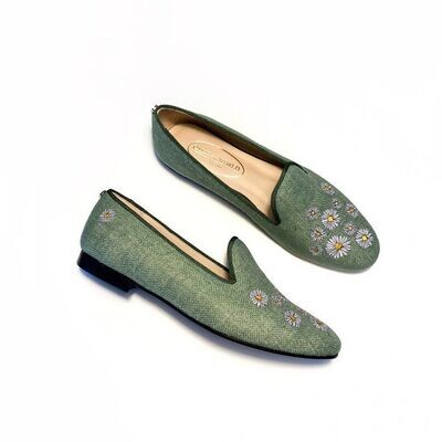 Calita Shoes ​LOAFERS OLIVE GREEN 603TX LINEN DAISIES. (​MINI DAISY LEFT HEEL​) Rebajas de fábrica