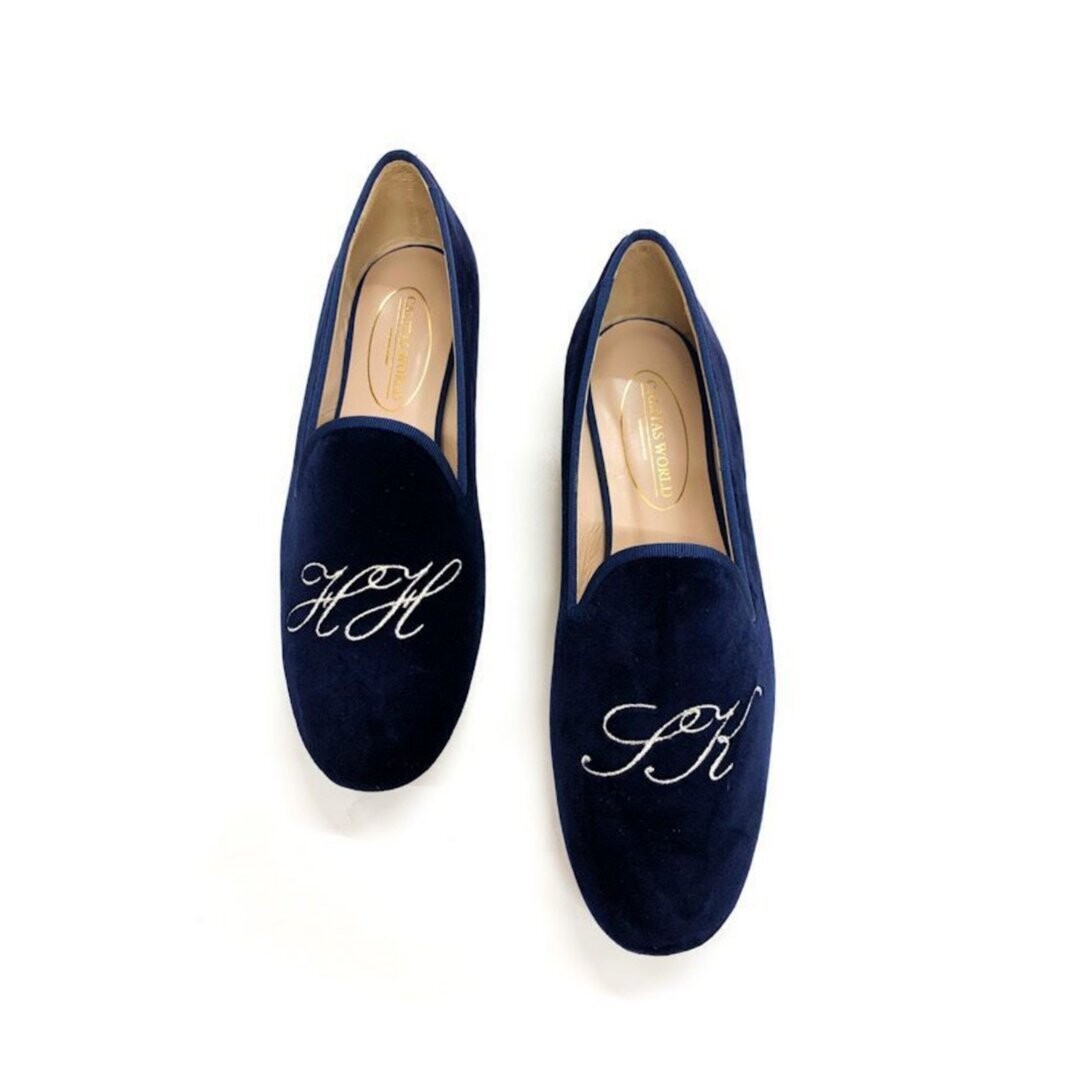 Calita Shoes ​LOAFERS MEN DARK NAVY 9CO R22VELVET WITH SILVER INITIALS Promoción trimestral
