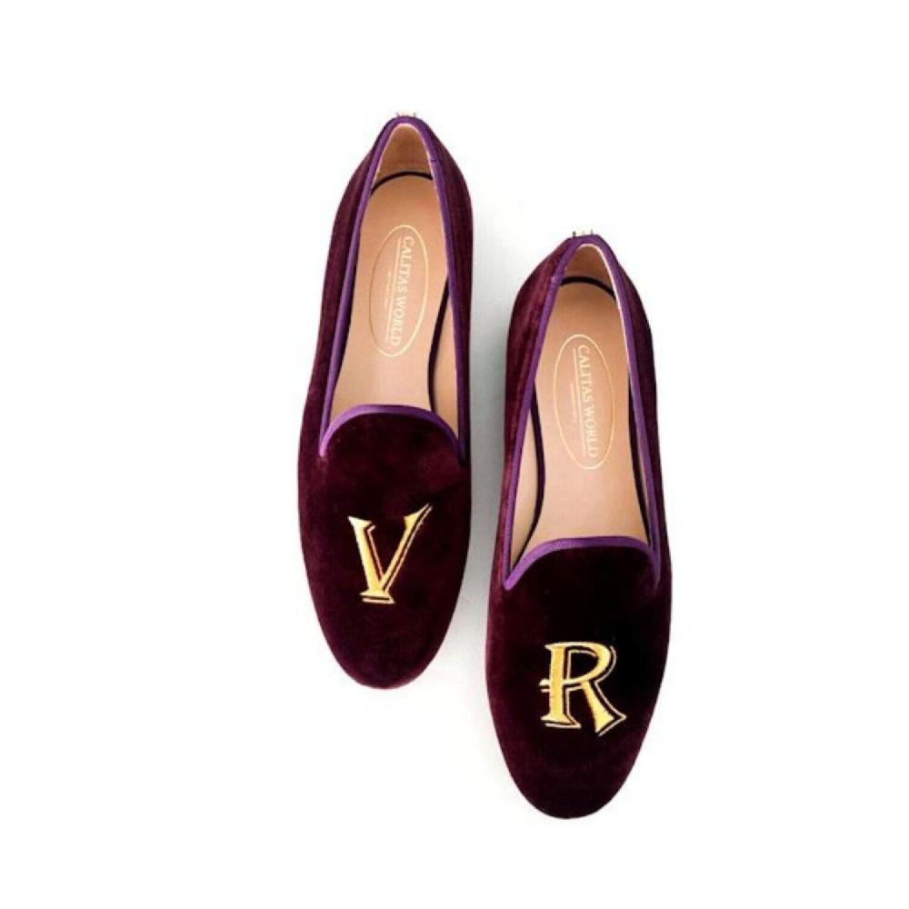 Calita Shoes ​LOAFERS WINE TX VELVET R53 ALICE GOLD INITIALS En oferta