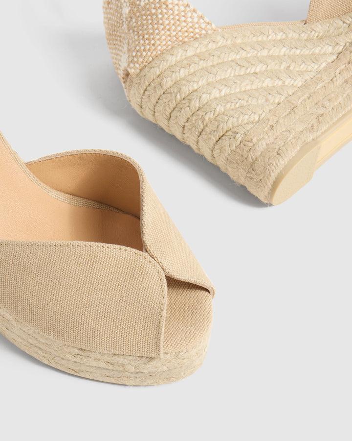 Castañer CASTAÑER SANDALIAS CUÑA BIANCA SAND MUJER – Castañer Limitado a 3 días