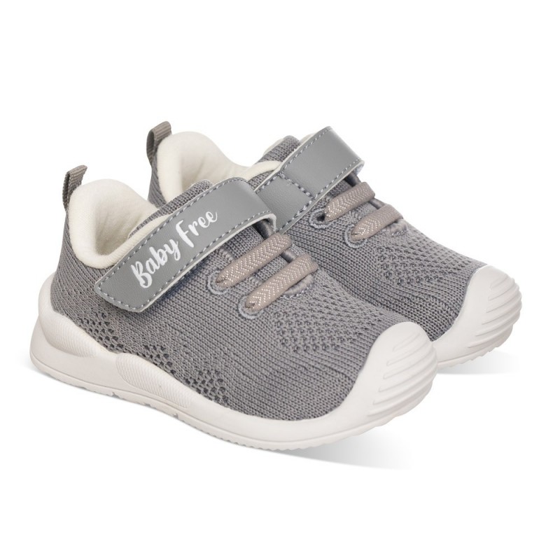 Chetto Deportiva gris con cierre de Velcro totalmente respetuosa por su gran comodidad y flexibildad Grandes descuentos