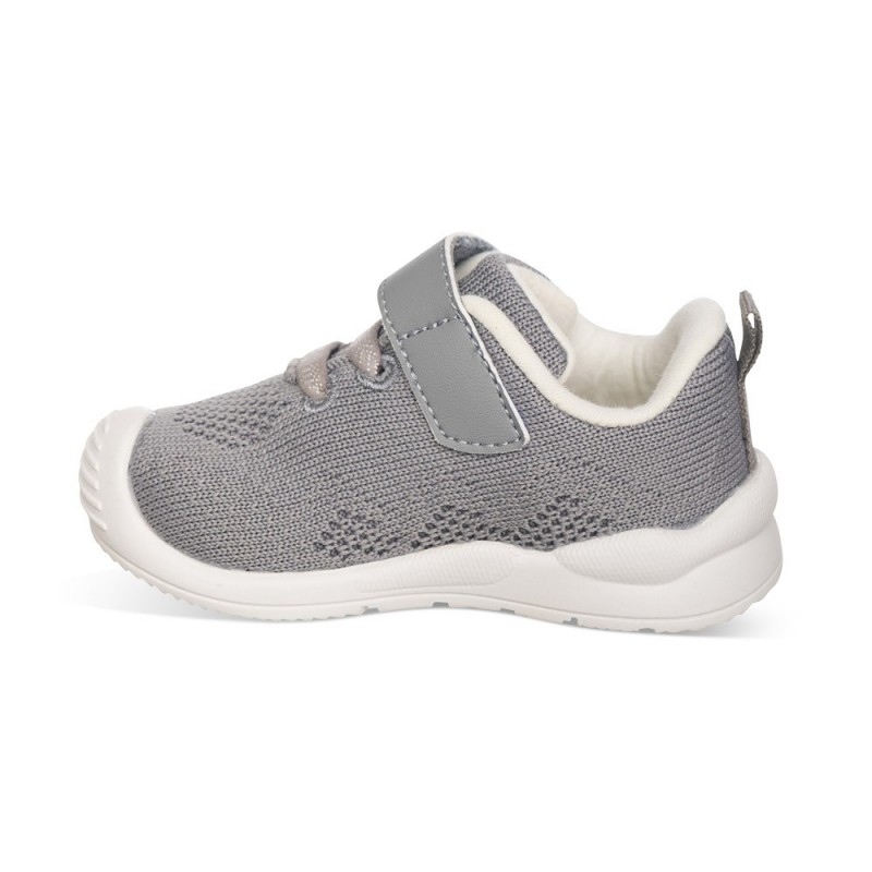 Chetto Deportiva gris con cierre de Velcro totalmente respetuosa por su gran comodidad y flexibildad Grandes descuentos