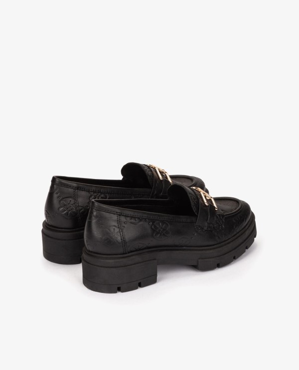 Cuplé MOCASÍN NEGRO DE PIEL CON LOGO GRABADO Y SUELA GRUESA Rebajas de fin de temporada