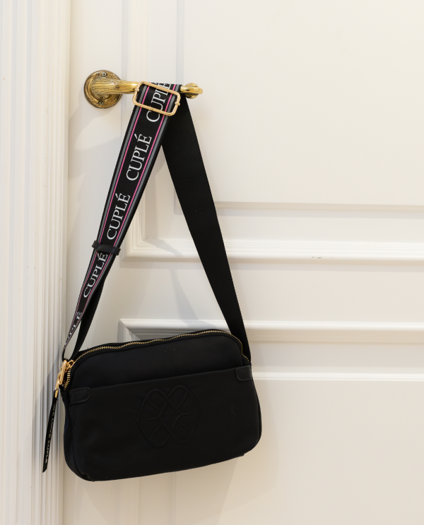Cuplé BANDOLERA BÁSICA DE NYLON NEGRO CON LOGO Y ASA AJUSTABLE