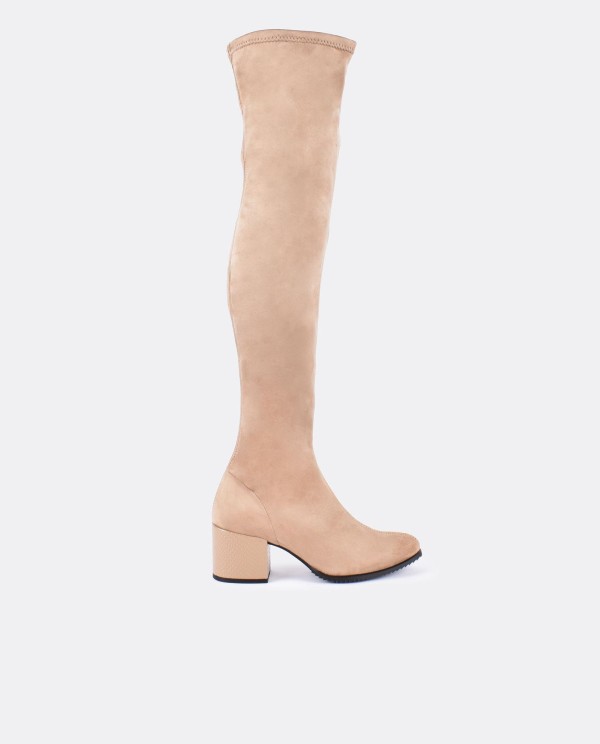 Cuplé BOTA MOSQUETERA BEIGE DE ULTRASUEDE ELÁSTICO CON TACÓN MEDIO