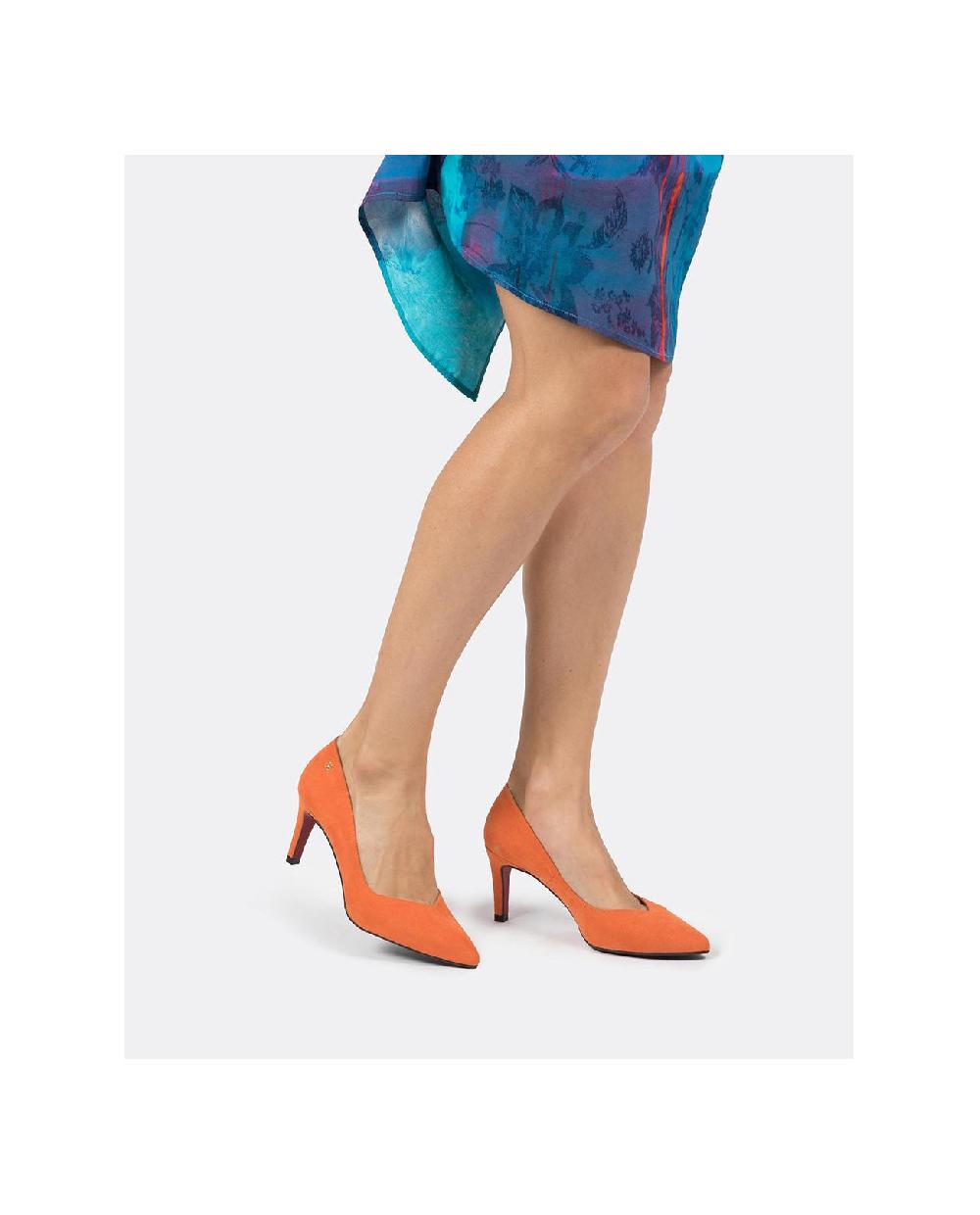Cuplé SALÓN NARANJA DE ULTRASUEDE CON PUNTA FINA Y TACÓN MEDIO