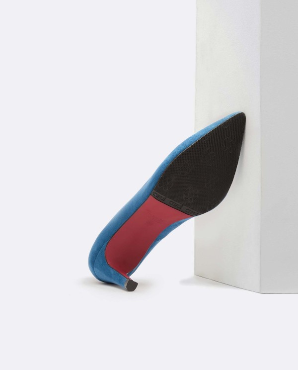 Cuplé SALÓN AZUL DE ULTRASUEDE CON PUNTA FINA Y TACÓN MEDIO Liquidación