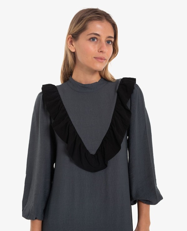 Cuplé VESTIDO MIDI GRIS CON VOLANTES Y MANGAS ABULLONADAS Tienda