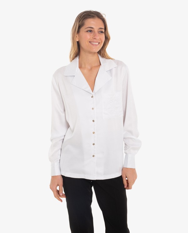 Cuplé CAMISA BLANCA SATINADA CON BOLSILLO Tienda