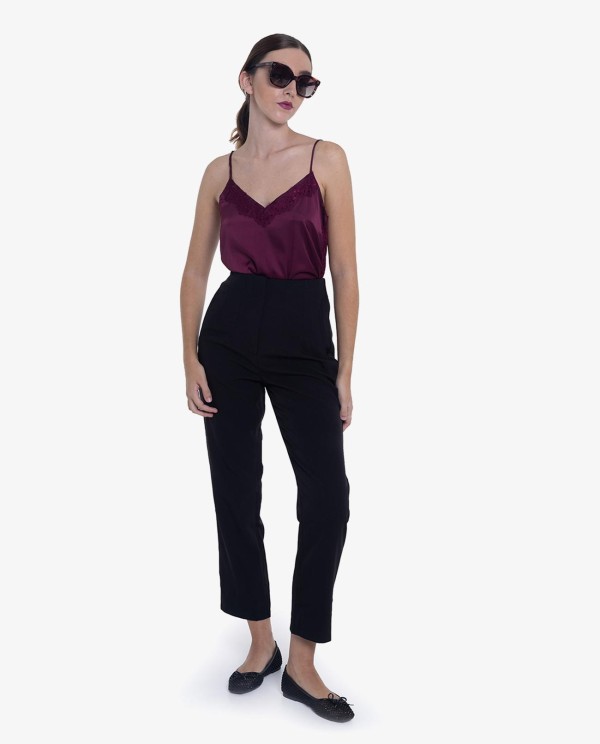 Cuplé PANTALÓN RECTO NEGRO CON PINZAS
