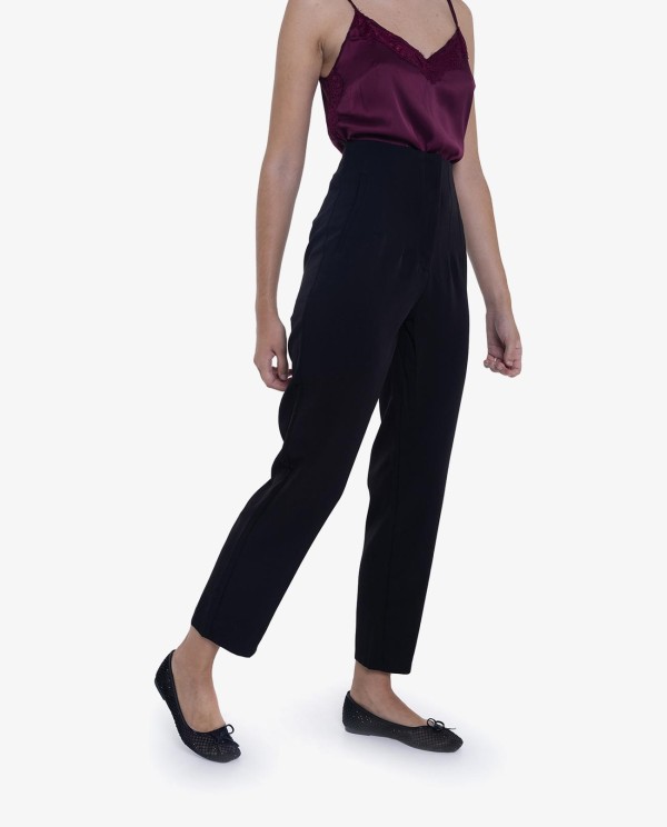 Cuplé PANTALÓN RECTO NEGRO CON PINZAS Oferta especial de fábrica