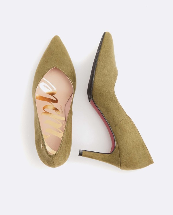 Cuplé SALÓN KAKI DE ULTRASUEDE CON PUNTA FINA Y TACÓN MEDIO Precio ultrabajo