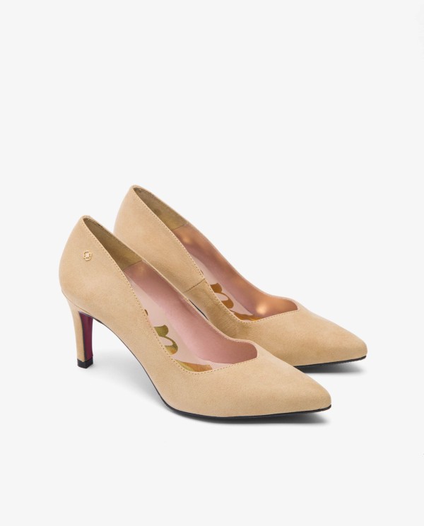Cuplé SALÓN CAMEL DE ULTRASUEDE CON PUNTA FINA Y TACÓN MEDIO Rebajas de fábrica