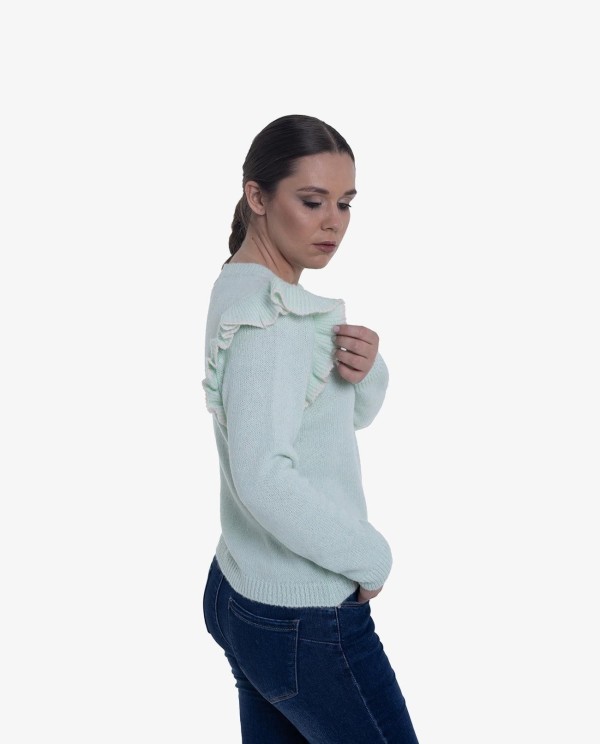 Cuplé JERSEY VERDE DE PUNTO CON VOLANTES EN LOS HOMBROS En oferta