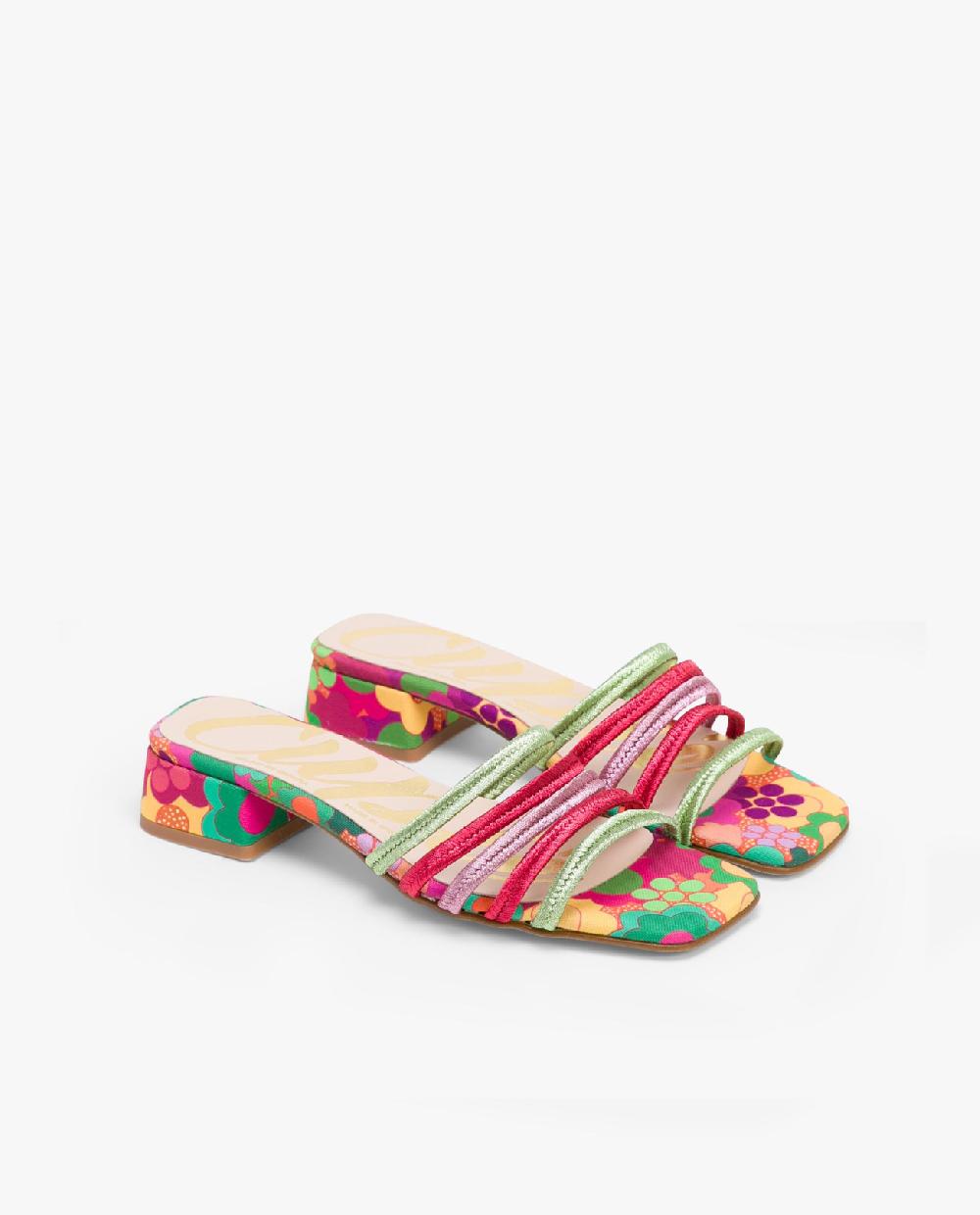 Cuplé SANDALIA TIRAS TEJIDO MULTICOLOR Última moda