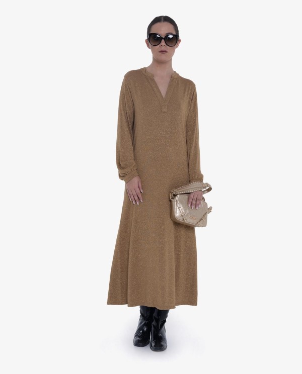 Cuplé MAXI VESTIDO DORADO DE PUNTO CON ESCOTE EN V Y MANGAS LARGAS Solo queda un día