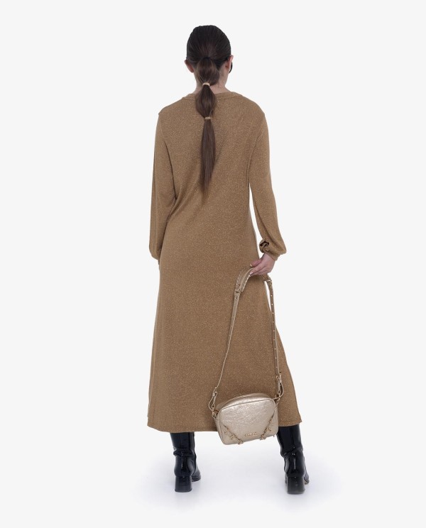 Cuplé MAXI VESTIDO DORADO DE PUNTO CON ESCOTE EN V Y MANGAS LARGAS Solo queda un día