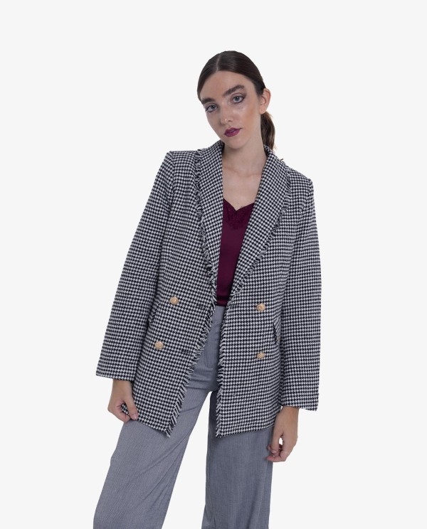 Cuplé AMERICANA DE TWEED DESHILACHADA CON CUADROS BLANCO Y NEGRO Limitado a 3 días