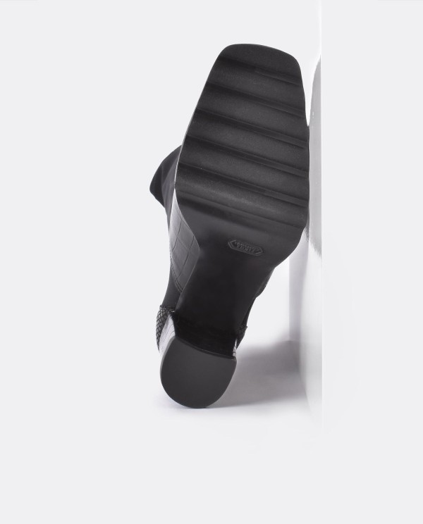 Cuplé BOTA ALTA PALA Y TALON LICRA/COCO NEGRO Descuento