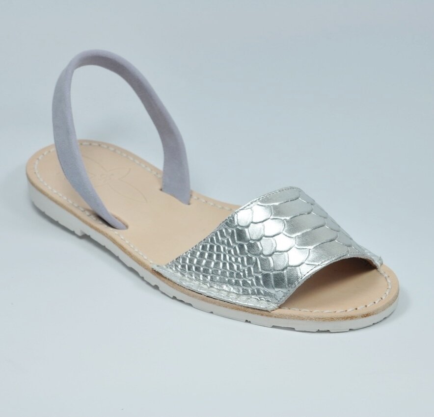 Del rio london Metallic snake embossed sandals silver Ahorra y exporta