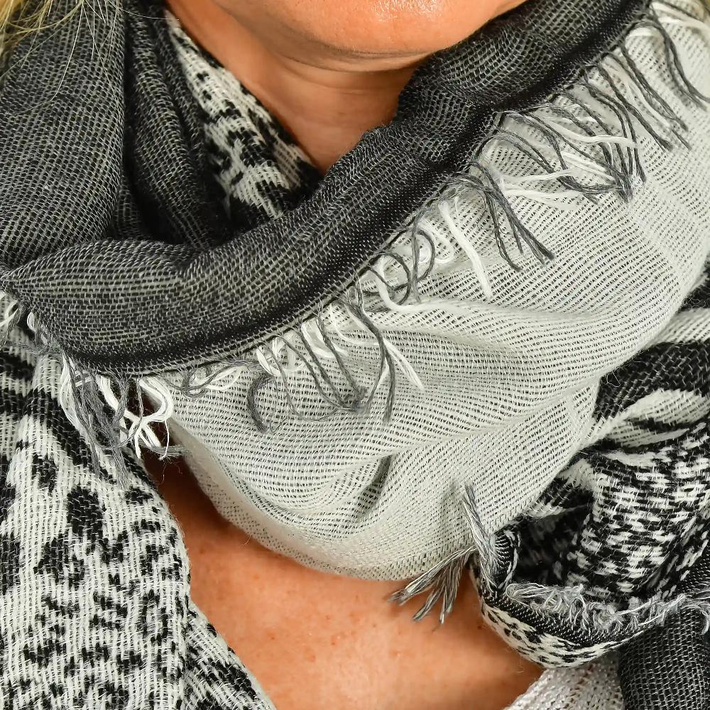 Firenze artegiani Fular bufanda diseño animal print doble solapa modal y lana. Made in Italy Descuentos del mes