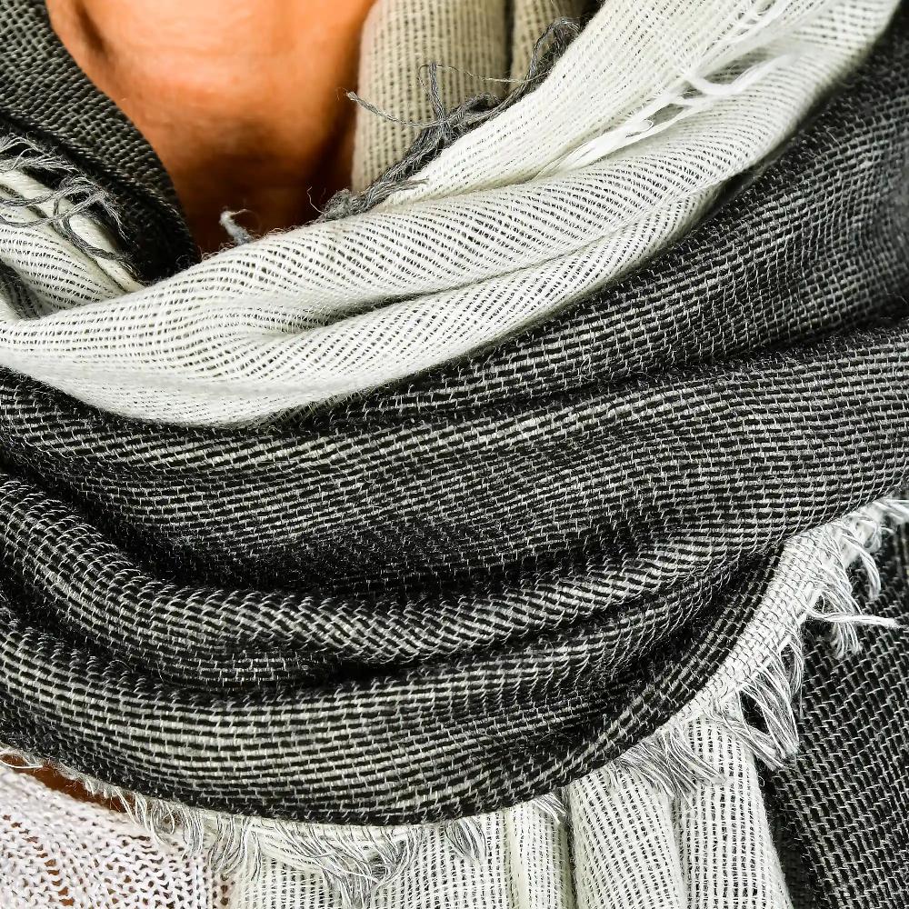 Firenze artegiani Fular bufanda bicolor doble solapa modal y lana. Made in Italy Última moda
