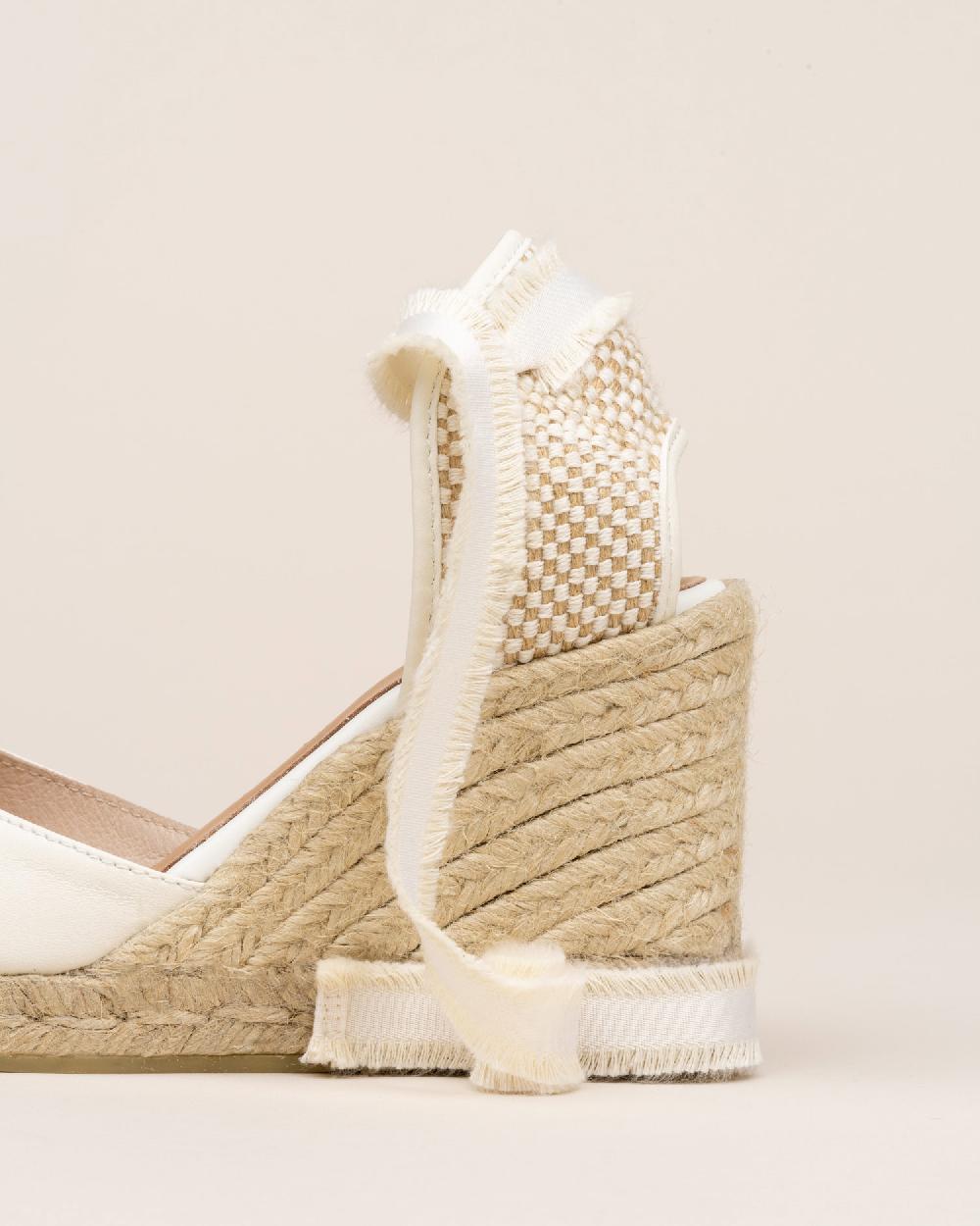 Gaimo espadrilles Gemi MarfilAlpargata de cuña en piel super soft y cintas deshilachadas Promoción por tiempo limitado