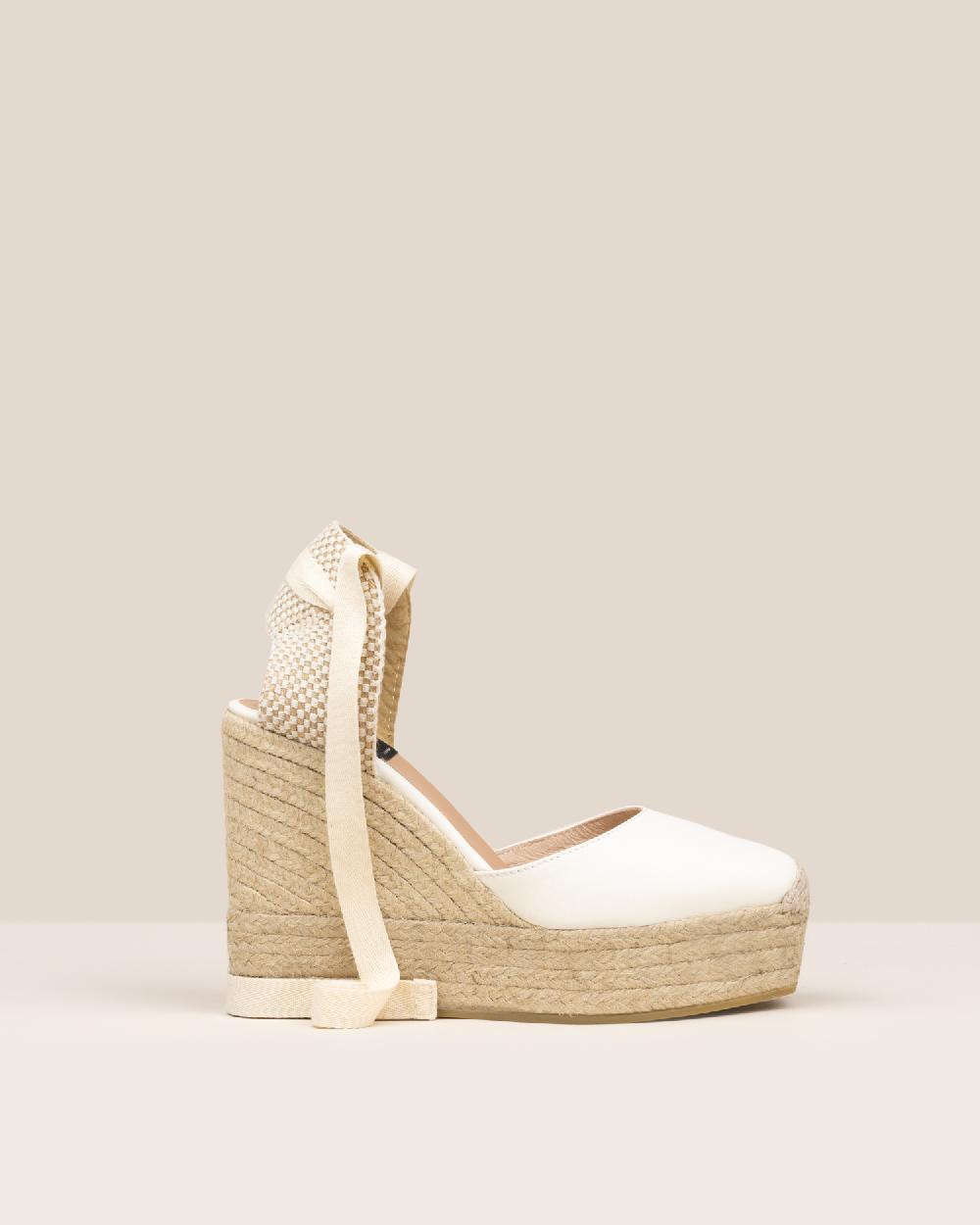 Gaimo espadrilles Tedie MarfilAlpargatas de cuña en piel con cintas Gaimo espadrilles Tedie MarfilAlpargatas de cuña en piel con cintas