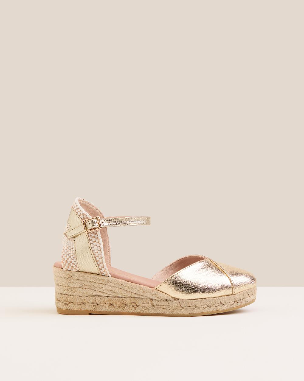 Gaimo espadrilles Copita Odin CarraraAlpargatas de cuña en piel grabada con escote pico Gaimo espadrilles Copita Odin CarraraAlpargatas de cuña en piel grabada con escote pico