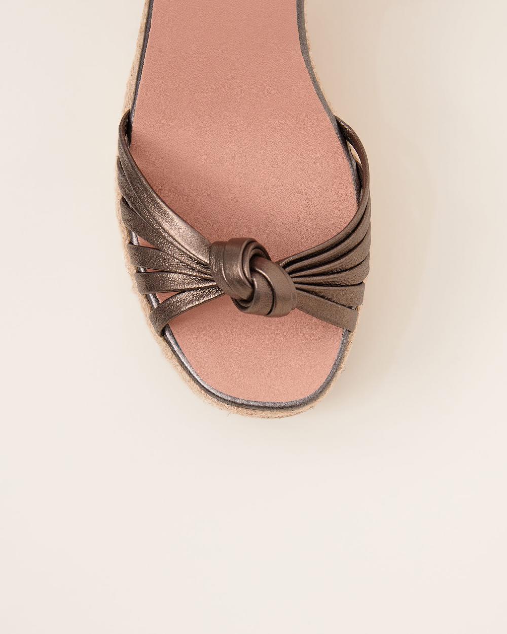 Gaimo espadrilles Melissa Plata ViejaSandalias con tacón de yute en piel con detalle de nudo multitiras Ahorra y exporta