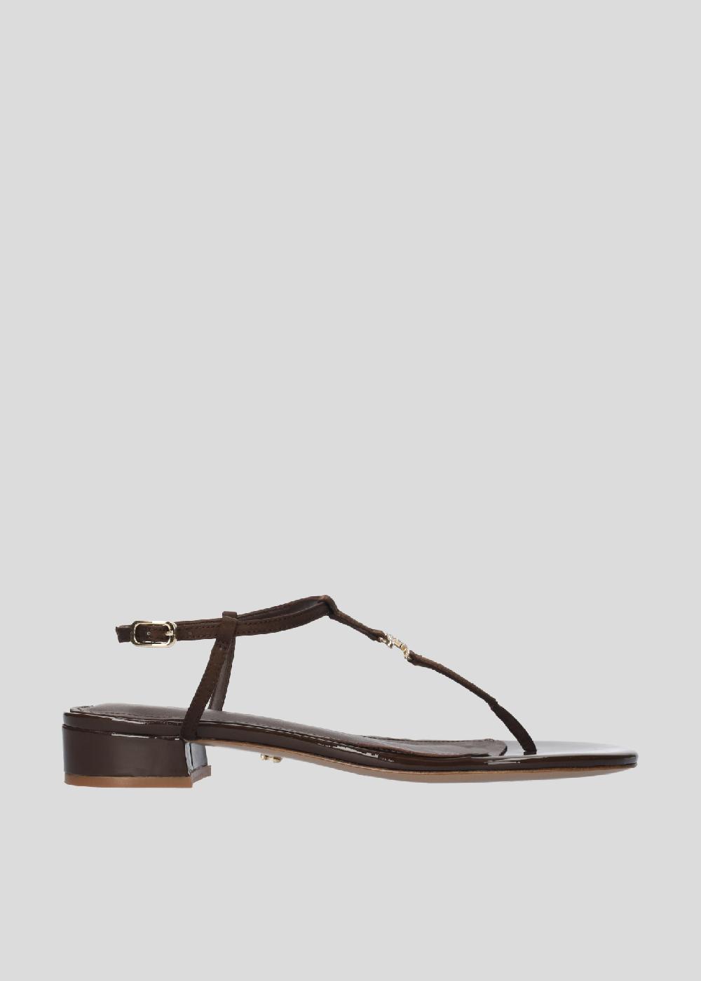 lola cruz JUNE FLAT