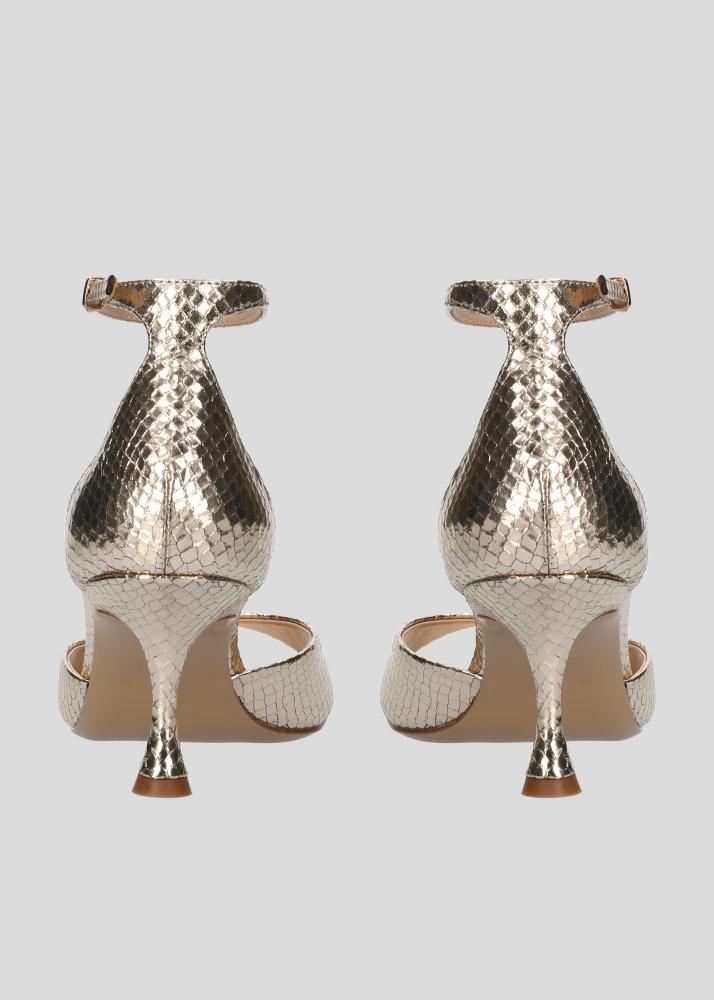 lola cruz KUMALA SANDAL 65 Solo queda un día