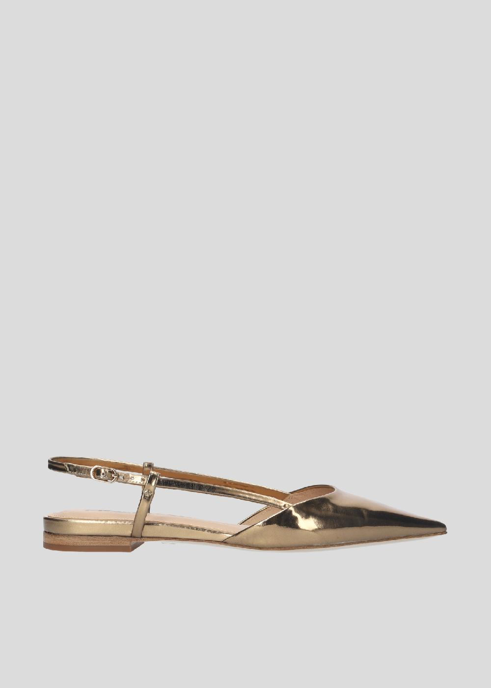 lola cruz CARMEN FLAT